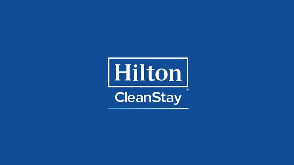 Hampton Inn Madison East Towne Mall Area Bagian luar foto