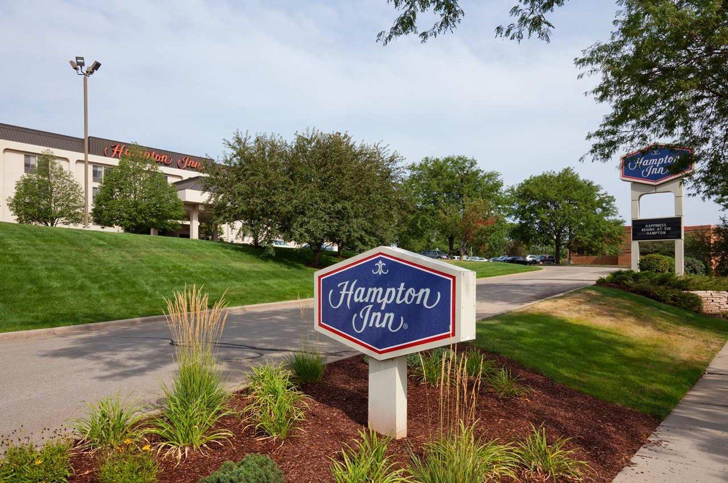 Hampton Inn Madison East Towne Mall Area Bagian luar foto